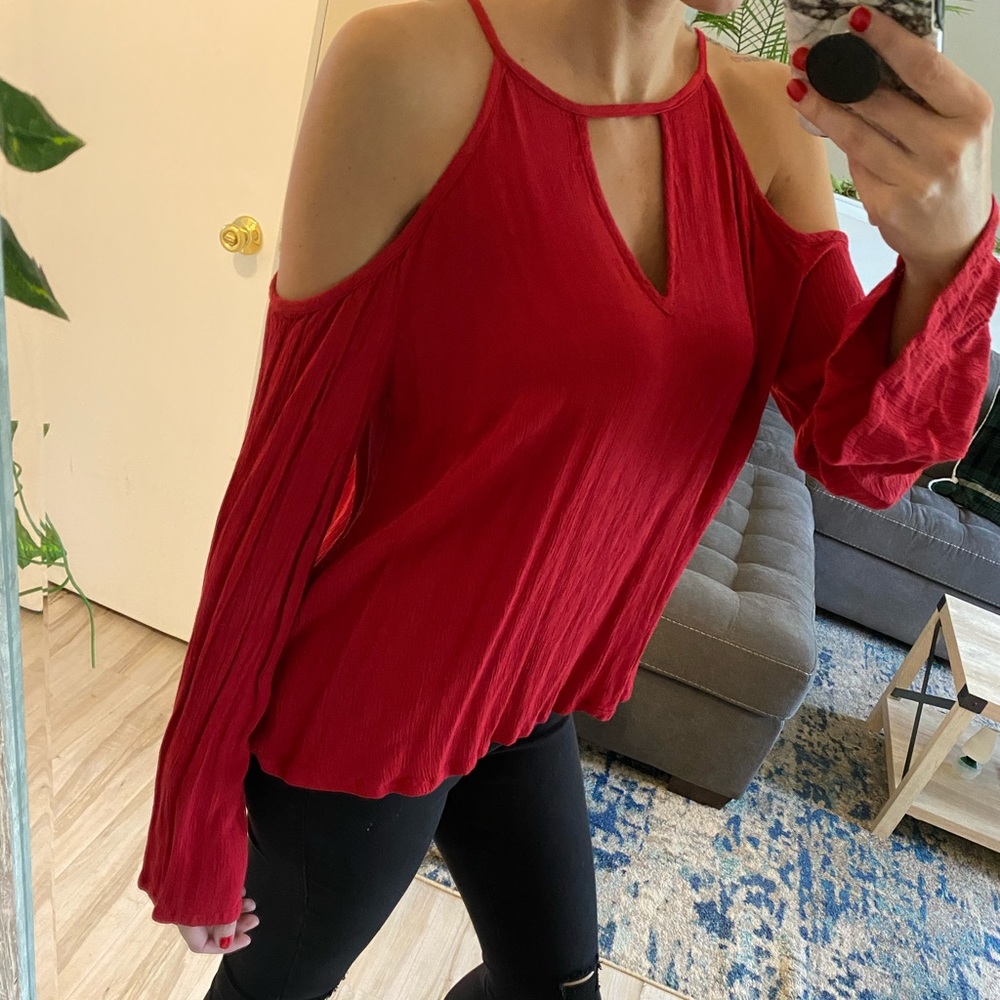 Women’s red flowy shoulder-less long sleeve